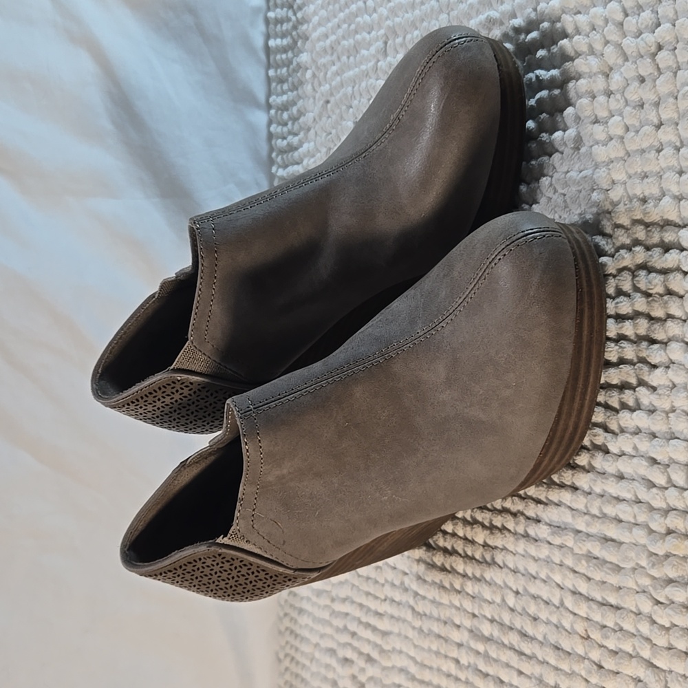 Dr Scholls Harlow Stacked Wedge Ankle Bootie Size 9
